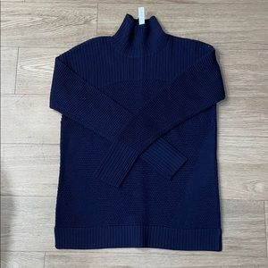 Adorable Lululemon Sweater!